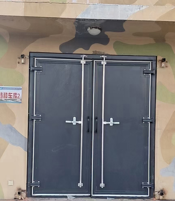 木垒工业平开门