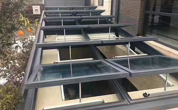 某轨道交通车辆维修车间木垒排烟窗应用