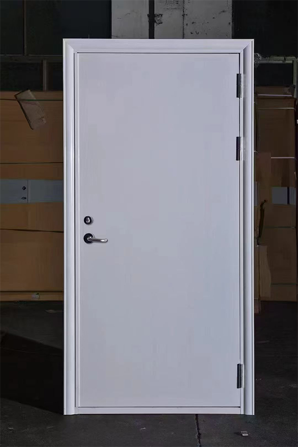 社区活动中心加装木垒防火门保障居民安全